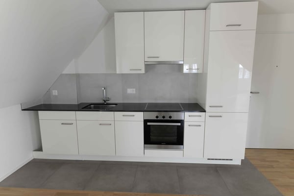 Moderne, sanierte 3.5-Zimmer-Maisonettewohnung zu vermieten! 2
