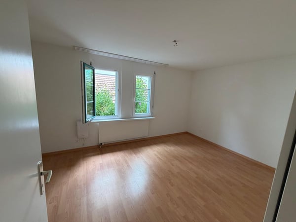 Wunderschöne 2.5 Zimmerwohnung mit Gartensitzplatz! 5