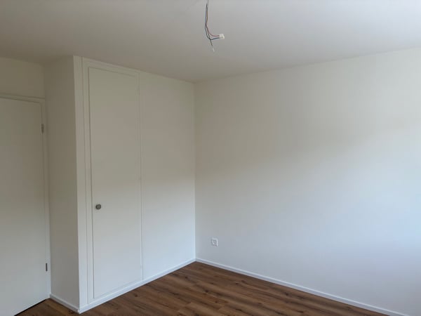 Erstvermietung von totalsanierter 3.5-Zimmer-Wohnung an zentraler Lage in Dietikon 7