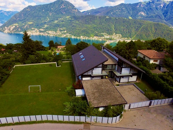 Moderna Villa HUF HAUS con con Vista Panoramica sul Lago di Lugano 2