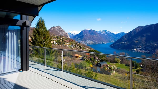 Moderna Villa HUF HAUS con con Vista Panoramica sul Lago di Lugano 9
