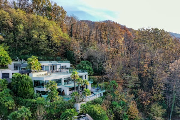 Moderna Villa di Lusso con Vista Lago di Lugano e Darsena Privata 2