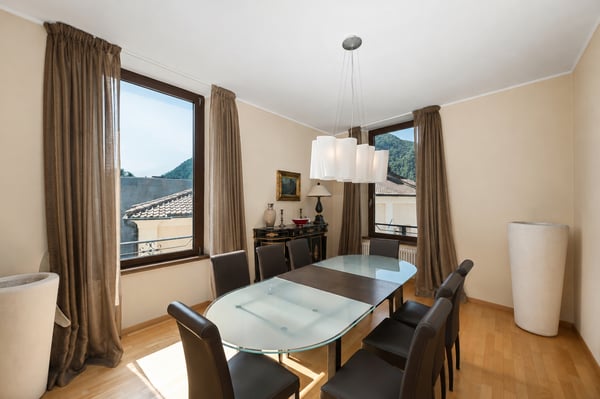 Elegante Attico Direttamente sulle Rive del Lago di Lugano 10