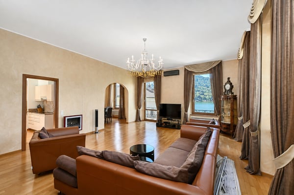 Elegante Attico Direttamente sulle Rive del Lago di Lugano 6