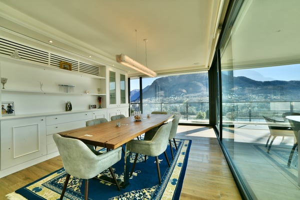 Ultra Moderna Villa di Lusso con Splendida Vista sul Lago e sul Verde 8
