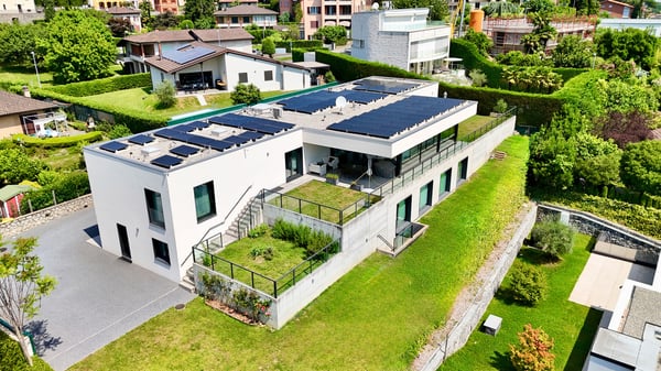 Ultra Moderna Villa di Lusso con Splendida Vista sul Lago e sul Verde 3