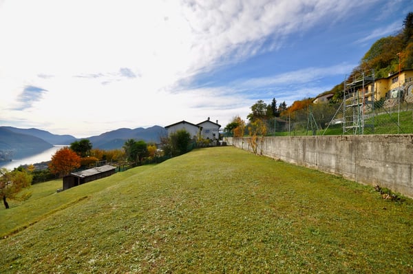 Terreno Edificabile di 1'150 mq con Vista Lago di Lugano a Vernate 4