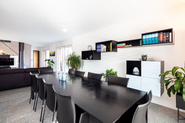 Moderna Villa Ben Soleggiata con Piscina e Giardino in vendita a Pura 10