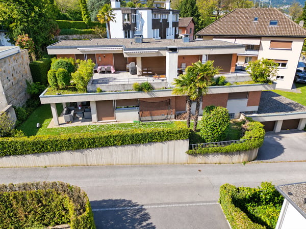 Villa a Breganzona con Vista Imprendibile sulle Montagne 1
