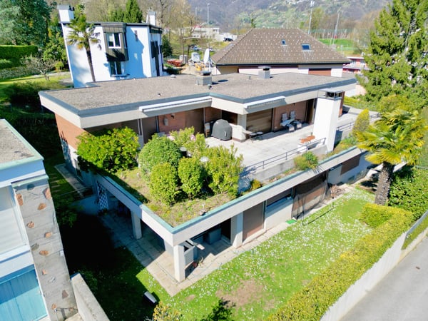 Villa a Breganzona con Vista Imprendibile sulle Montagne 2