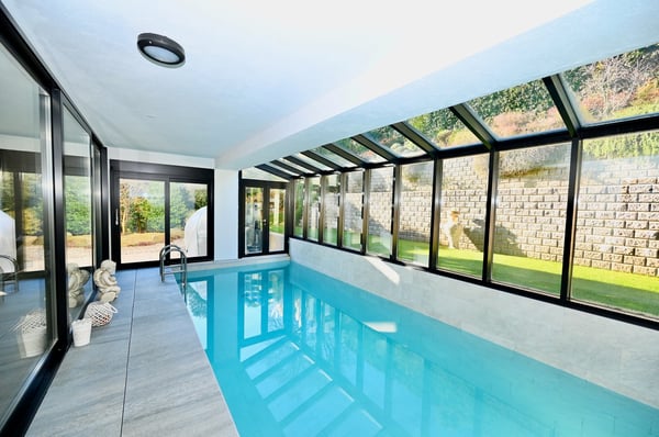 Villa Moderna con Piscina Riscaldata ad Agra - Collina d'Oro 9