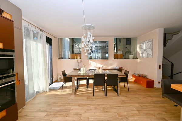 Villa Moderna con Piscina Riscaldata ad Agra - Collina d'Oro 3