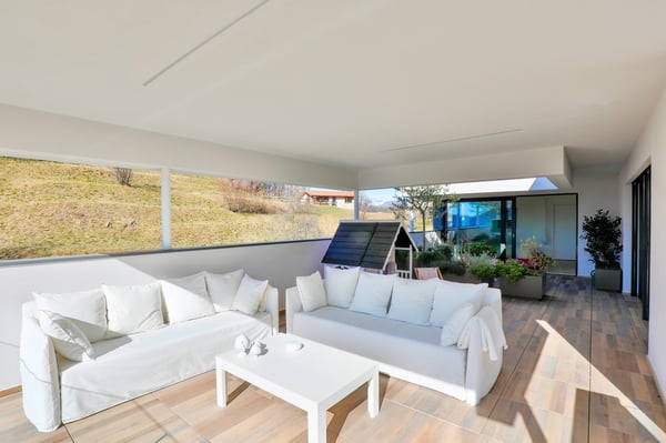 Moderno Attico: Terrazza Panoramica e Finiture di Pregio 7