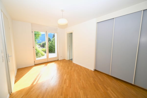 Villa con Piscina e Vista sul Lago di Lugano e Montagne Corcostastanti 13