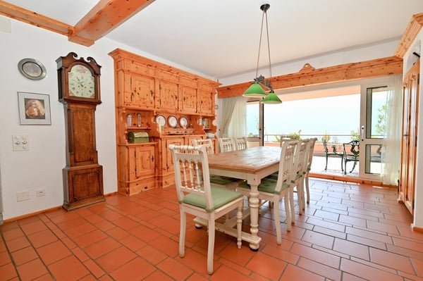 SONNIGE DUPLEX-TERRASSENWOHNUNG MIT SPEKTAKULÄREM BERG- SEEPANORAMA 11