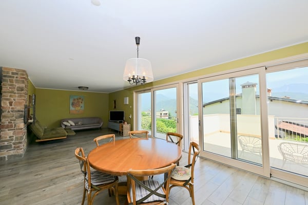 Villa in Posizione Panoramica: Prezzo Trattabile - si Valutano Offerte 10