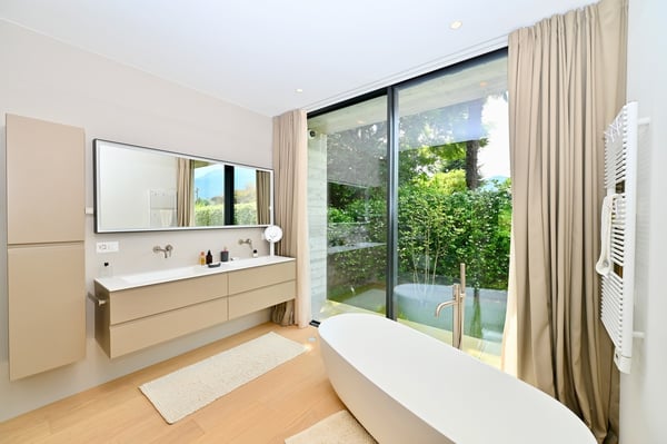 Villa Moderna di Lusso - Pace, Privacy ed Eleganza Contemporanea 12