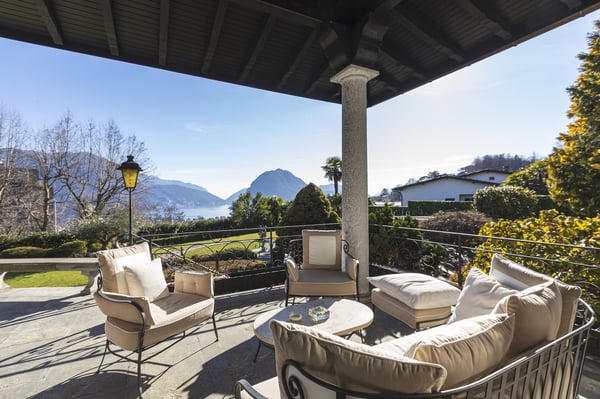 Villa di Lusso a Lugano in Vendita - Vista Lago, Giardino e Piscina 6