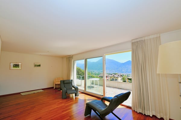 Elegante Villa con Splendida Piscina in affitto a Breganzona 10