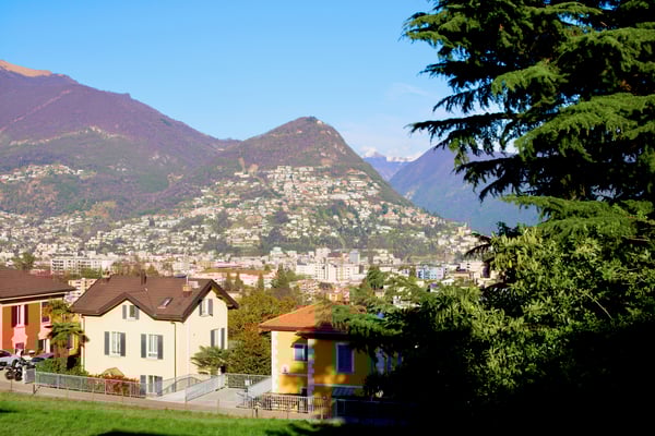 Elegante Villa con Splendida Piscina in affitto a Breganzona 5