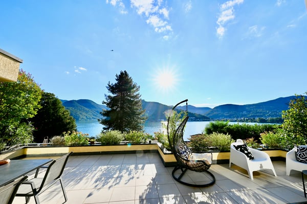 Elegante Attico Duplex con Vista Spettacolare sul Lago di Lugano 3