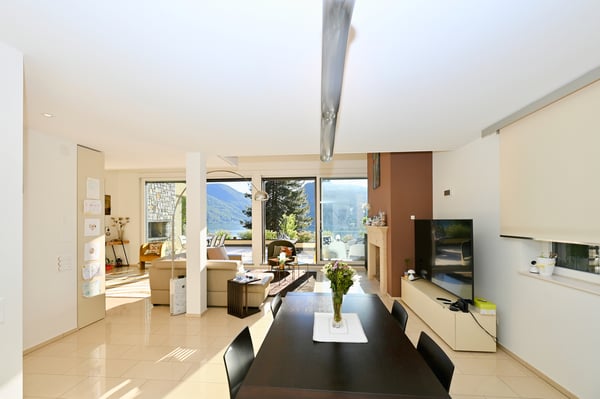 Elegante Attico Duplex con Vista Spettacolare sul Lago di Lugano 9