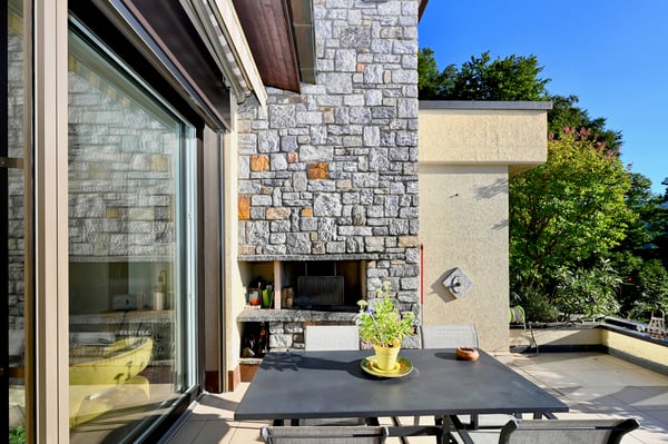 Elegante Attico Duplex con Vista Spettacolare sul Lago di Lugano 5