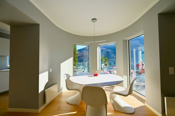 Esclusiva Villa di Lusso con Piscina Coperta e Vista Lago 6