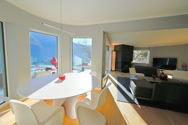 Esclusiva Villa di Lusso con Piscina Coperta e Vista Lago 7