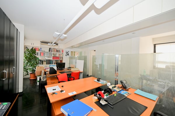 Ufficio con Vista Lago a Due Passi dal Centro di Lugano 8