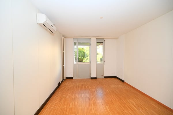 Appartamento di 430 m2 fronte lago di Lugano in Central Park 12