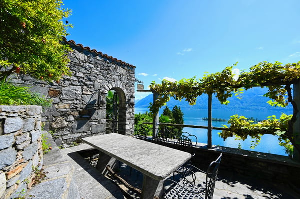 Charmantes Rustico mit atemberaubendem Blick auf den Lago Maggiore 2