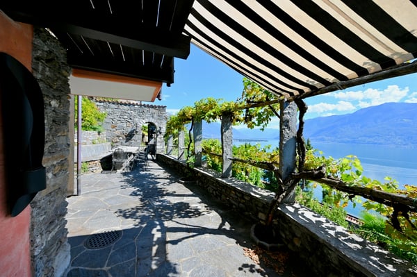 Charmantes Rustico mit atemberaubendem Blick auf den Lago Maggiore 7