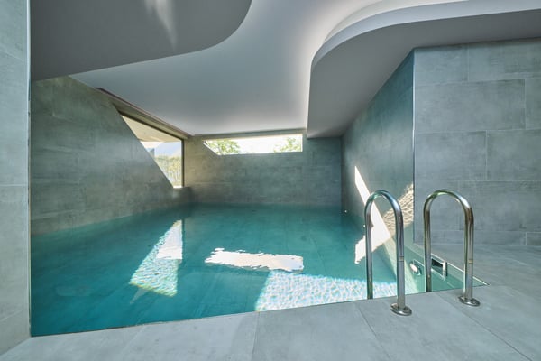 Moderno Appartamento con Ampia Terrazza e Giardino 10