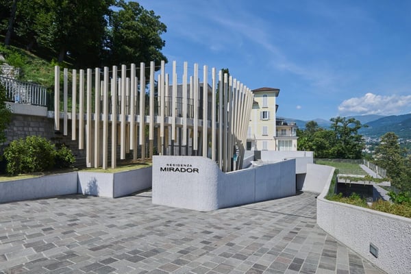 Moderno Appartamento con Ampia Terrazza e Giardino 12