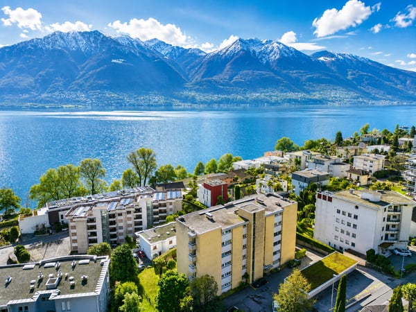 Residenza Secondaria o Primaria: Vista Lago, Ampi Spazi e Piscina 2