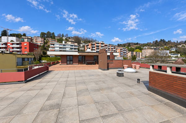 Attico Esclusivo con Terrazza Panoramica a 180 su Lago e Montagne 4