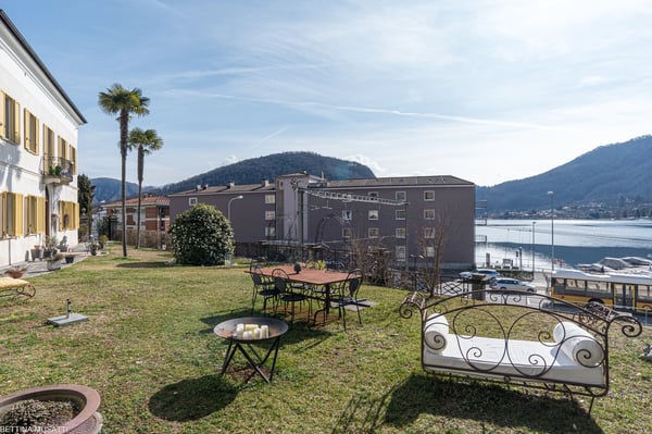 Prestigiosa Villa Borghese dell'Ottocento con Vista Lago a Ponte Tresa 6