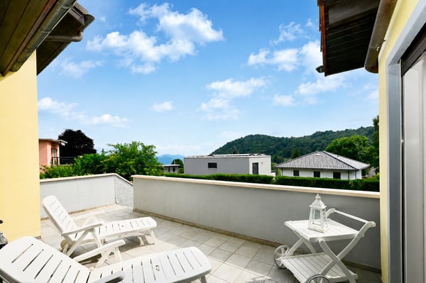 Raffinata Villa di Charme con Giardino e Possibilità Piscina 12