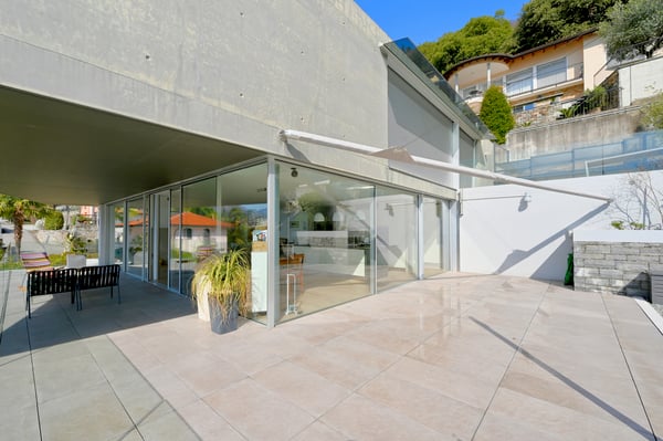 Esclusivo Duplex sul Lago Maggiore: Lusso, Eleganza e Charme 5