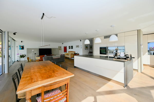 Esclusivo Duplex sul Lago Maggiore: Lusso, Eleganza e Charme 9