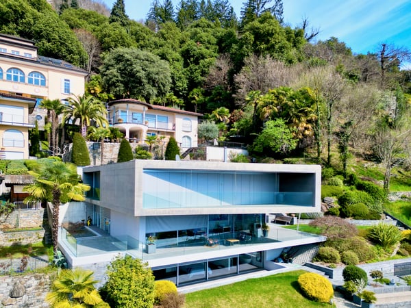 Esclusivo Duplex sul Lago Maggiore: Lusso, Eleganza e Charme 3