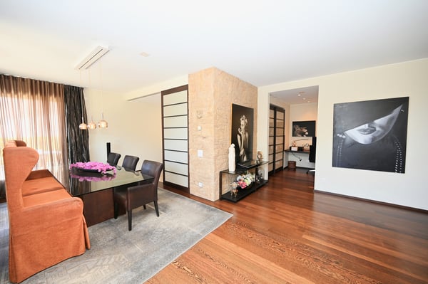 Raffinato Duplex di Lusso con Vista Lago Mozzafiato a Ruvigliana 10