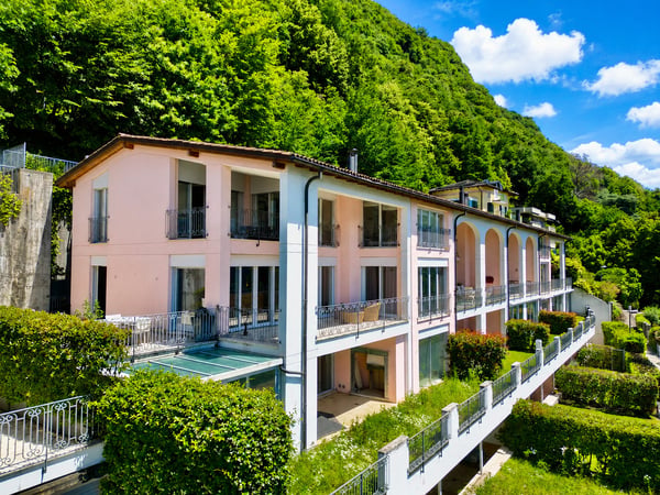 Raffinato Duplex di Lusso con Vista Lago Mozzafiato a Ruvigliana 6