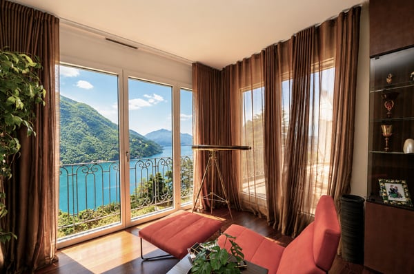 Raffinato Duplex di Lusso con Vista Lago Mozzafiato a Ruvigliana 9