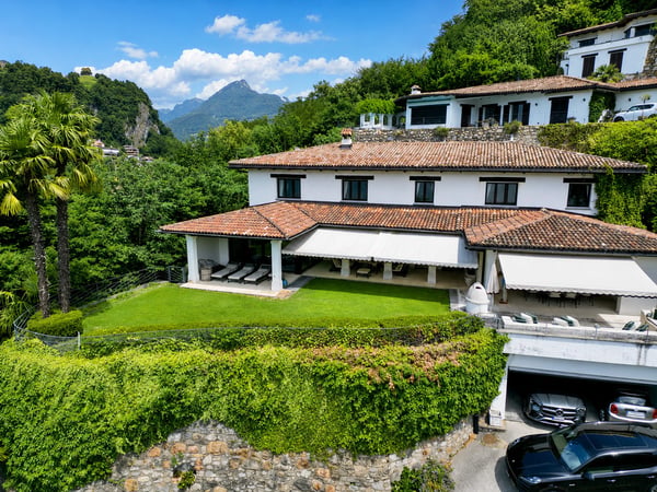Villa di Lusso con Piscina e Vista Mozzafiato sul Lago di Lugo 3