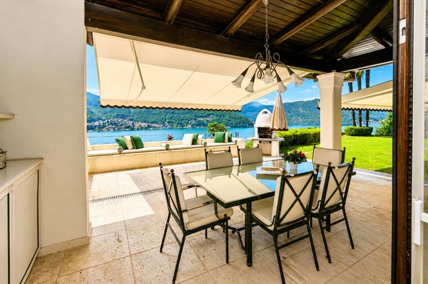 Villa di Lusso con Piscina e Vista Mozzafiato sul Lago di Lugo 6