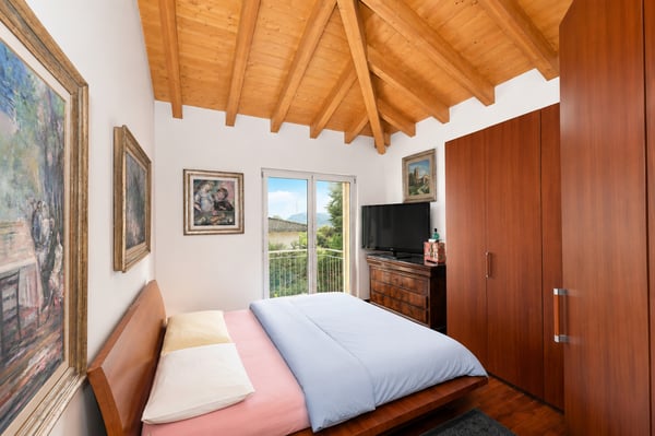 Accogliente Casa con Giardino in Tranquilla Zona Vicino a Lugano 10