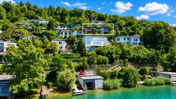 Prestigiosa Villa con Panoramica Vista Lago e Darsena Privata 1