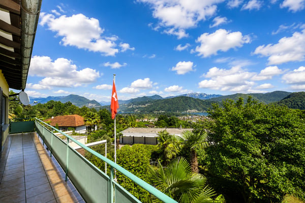 Oasi di Tranquillità con Ampio Giardino, Piscina e Vista lago 6